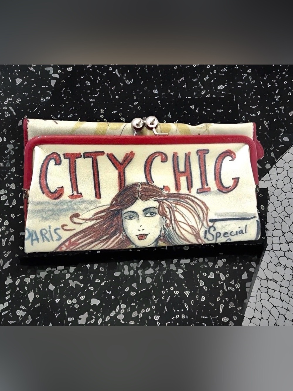 Vintage Brighton City Chic Graffiti Art Leather Trifold Fashionista KISS Wallet
